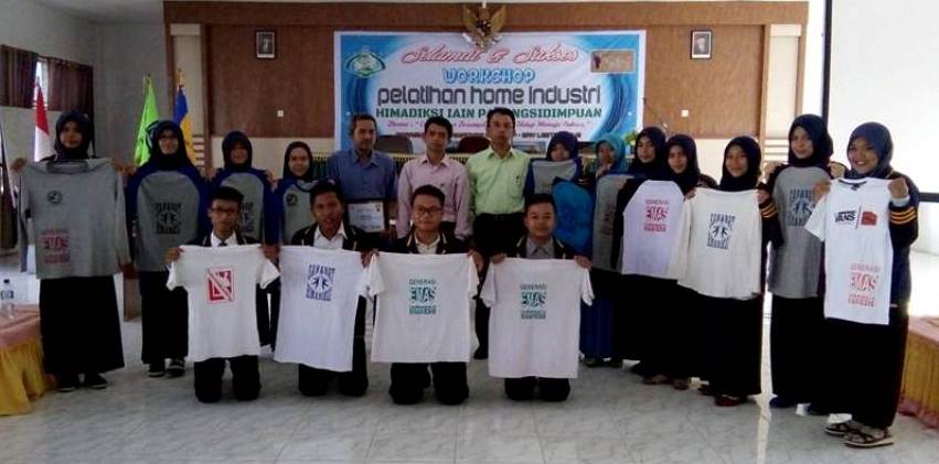 HIMADIKSI IAIN PADANGSIDIMPUAN  ADAKAN WORKSHOP PELATIHAN HOME INDUSTRI