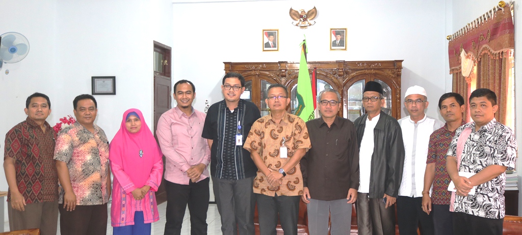 BANK INDONESIA MEMBERIKAN BEASISWA KEPADA MAHASISWA IAIN PADANGSIDIMPUAN