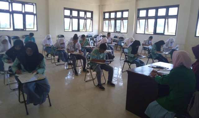Fakultas Tarbiyah dan Ilmu Keguruan IAIN Padangsidimpuan Menggelar Olimpiade Matematika