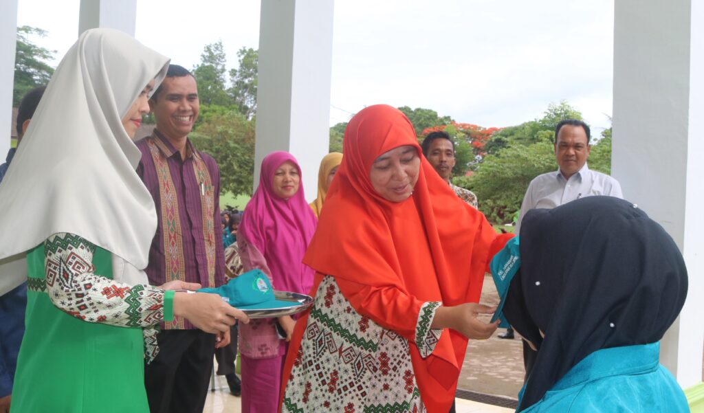 Dekan FTIK Tekankan Peserta KKL Untuk Berkontribusi di Masyarakat dan Harumkan Nama Institusi