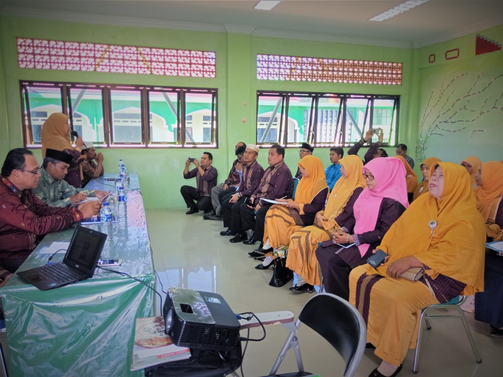 Gelar Rapat Kerja, FTIK Berupaya Tingkatkan Pelayanan Profesional dan Akuntabel