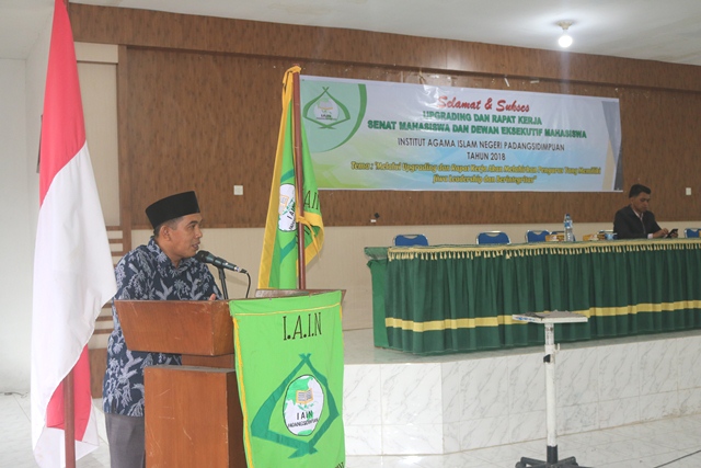 SEMA dan DEMA IAIN Padangsidimpuan Laksanakan Upgrading dan Rapat Kerja