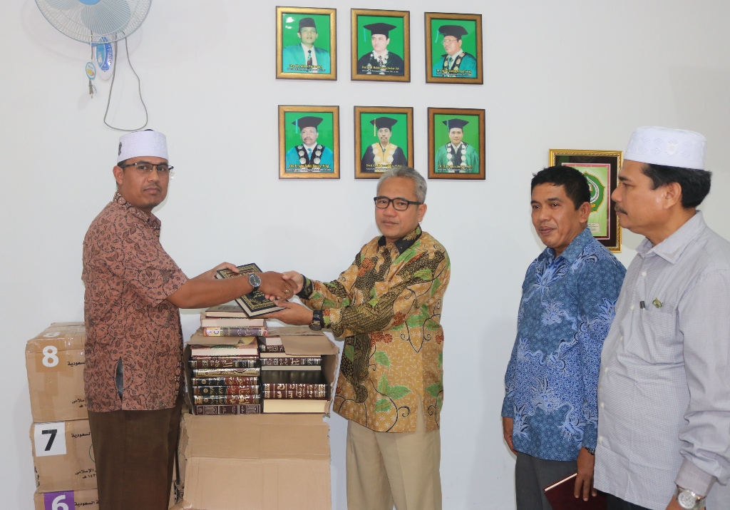 Kerajaan Arab Saudi Tambahkan Koleksi Perpustakaan IAIN Padangsidimpuan