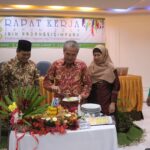 Rapat Kerja Diwarnai Dengan Perayaan Hari Jadi ke-5 IAIN Padangsidimpuan