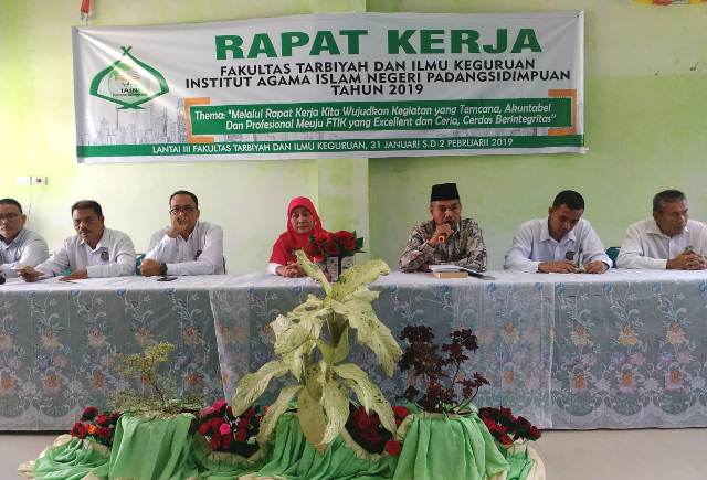 Gelar Rapat Kerja, FTIK IAIN Padangsidimpuan Prioritaskan Akreditasi