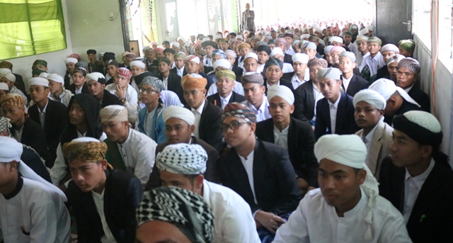 Sosialisasi Penerimaan Mahasiswa Baru  IAIN Padangsidimpuan Kunjungi  Ponpes Musthafawiyah Purba Baru Bersama Syekh dari Mesir