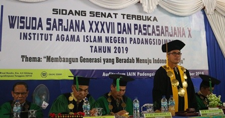 Rektor IAIN Padangsidimpuan “Wisuda Bukan Akhir Suatu Perjuangan”