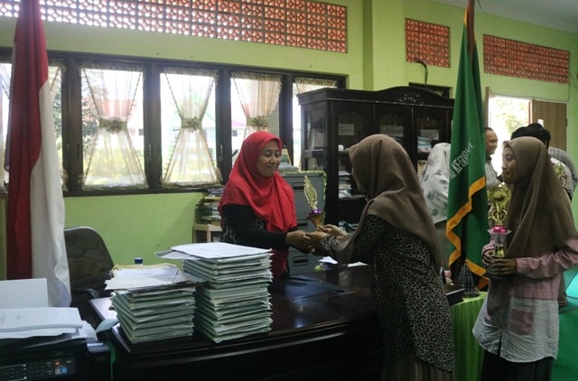 IAIN Padangsidimpuan Mendominasi di English Festival STAIN Madina