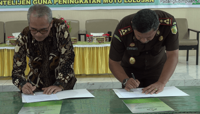 IAIN Padangsidimpuan Lakukan Penandatanganan MoU Dengan Kejaksaan Negeri Padangsidimpuan
