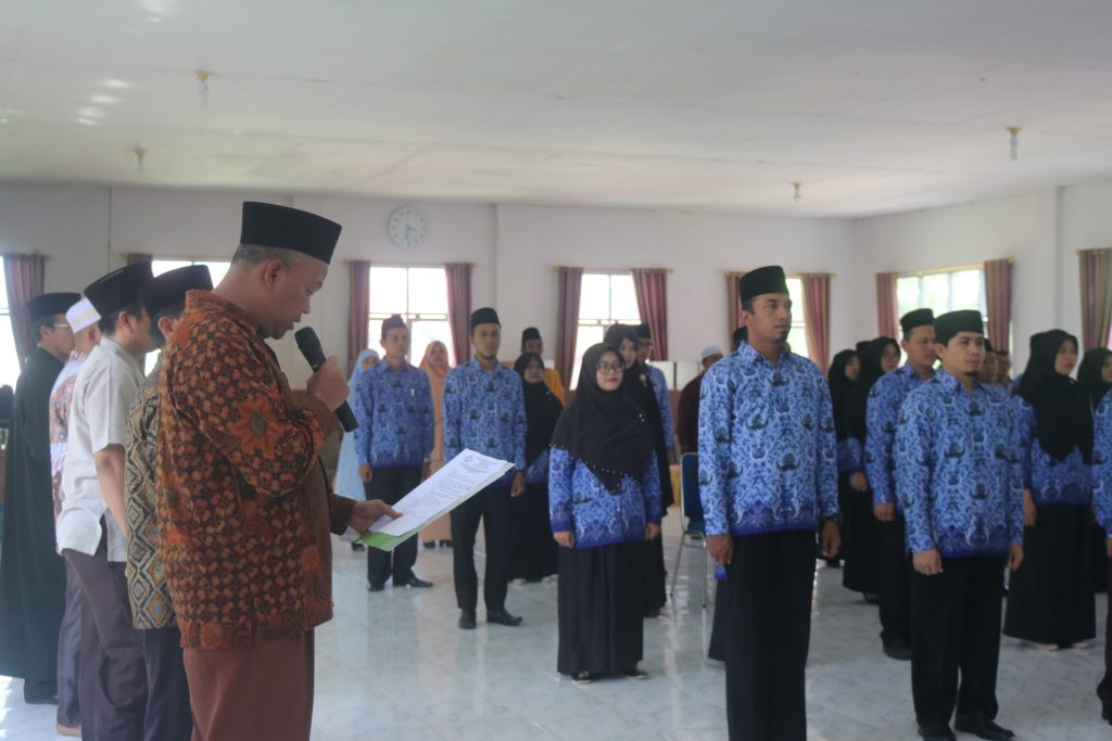 Rektor: “Jadilah Anda Teladan Bagi Civitas Akademika Lainnya”