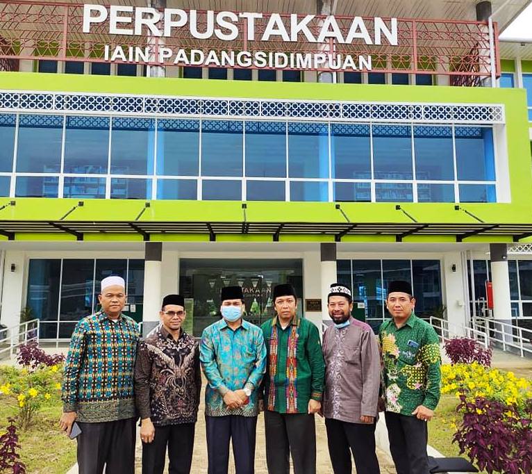 Sinergitas Alumni Memajukan IAIN Padangsidimpuan