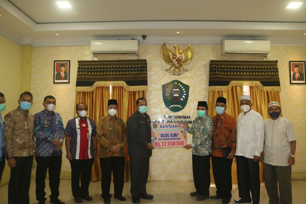 Panitia Pembangunan Masjid Terima Donasi dari Pemko Padangsidimpuan