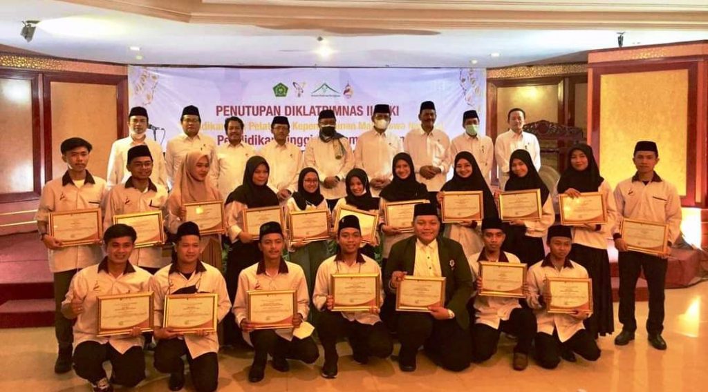 Elida Sari Harahap Raih Predikat Peserta Terbaik Ajang Diklatpimnas Kemenag RI