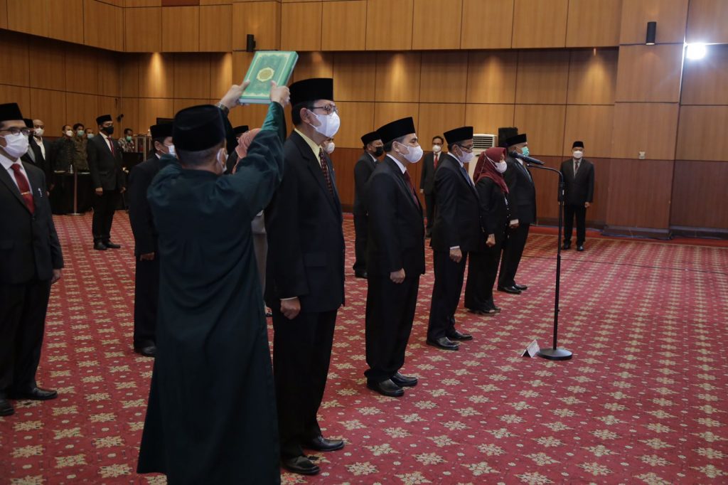 Menteri Agama Melantik Dr. H. Muhammad Darwis Dasopang, M. Ag Sebagai Rektor IAIN Padangsidimpuan