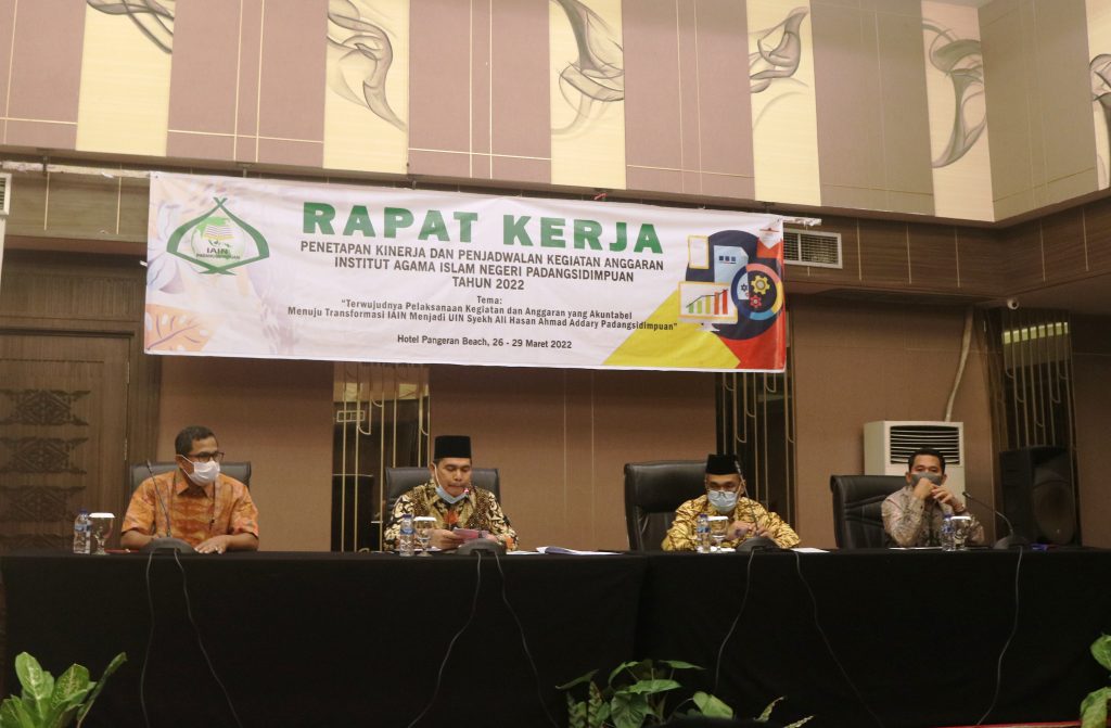 Rektor Membuka Rapat Kerja IAIN Padangsidimpuan Tahun 2022