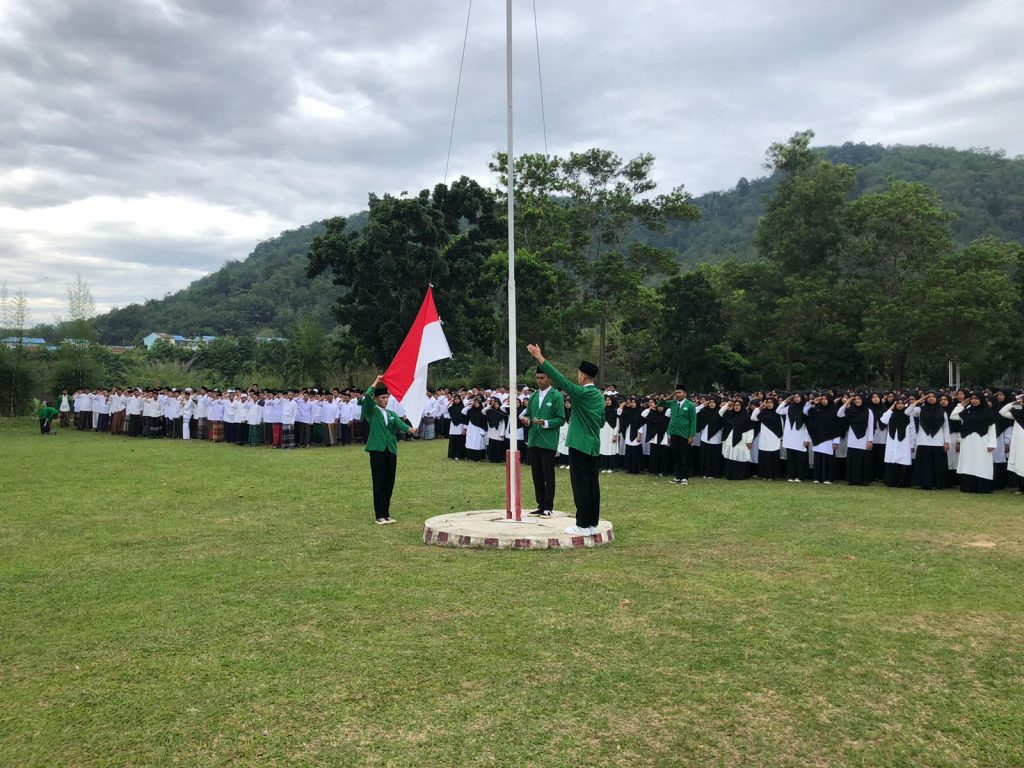 Ribuan Mahasantri Mengikuti Upacara Hari Santri di UIN Syahada Padangsidimpuan