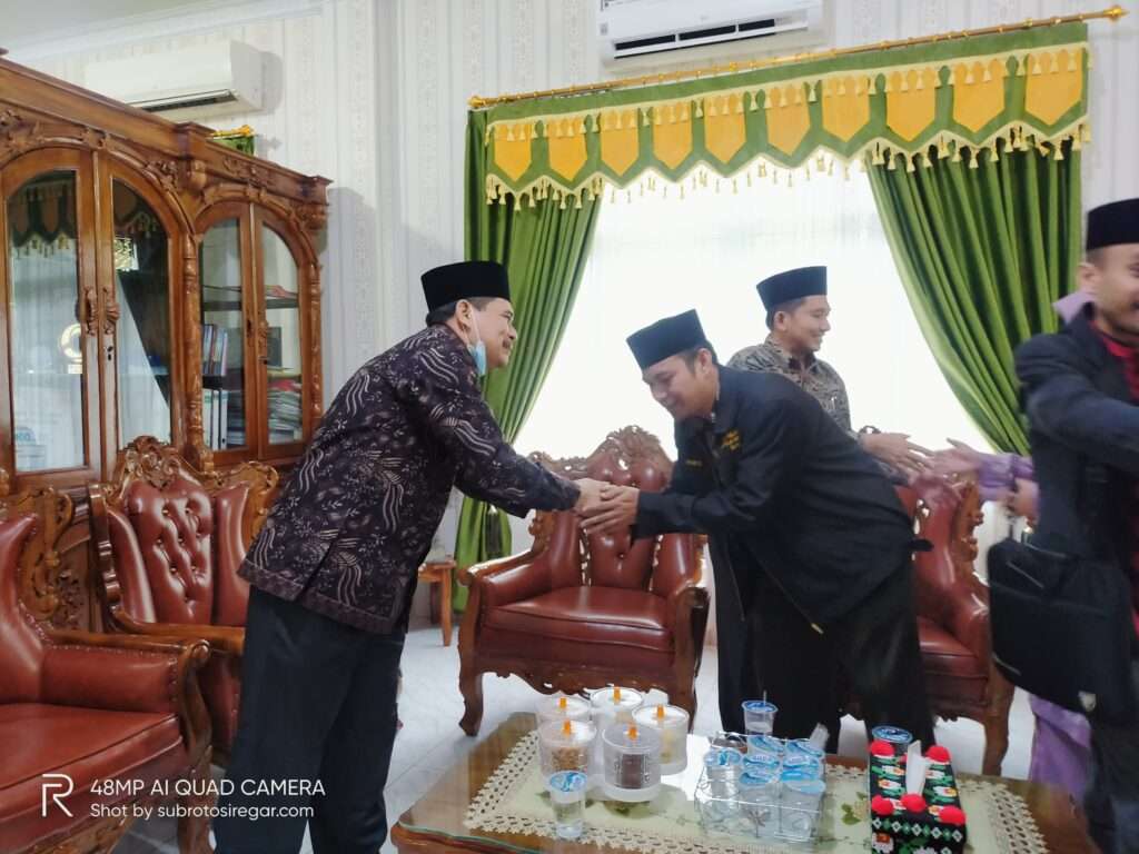 Hari Pertama Kerja Pasca Lebaran, Rektor Menegaskan Visi dan Misi