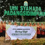 Gebyar Ramadhan DWP UIN Syahada Padangsidimpuan Bagikan Takjil Buka Puasa