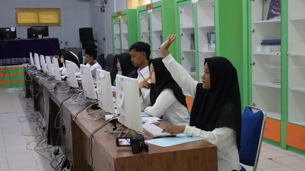 Ujian UM PTKIN 2024 di UIN Syahada Padangsidimpuan Berjalan Lancar