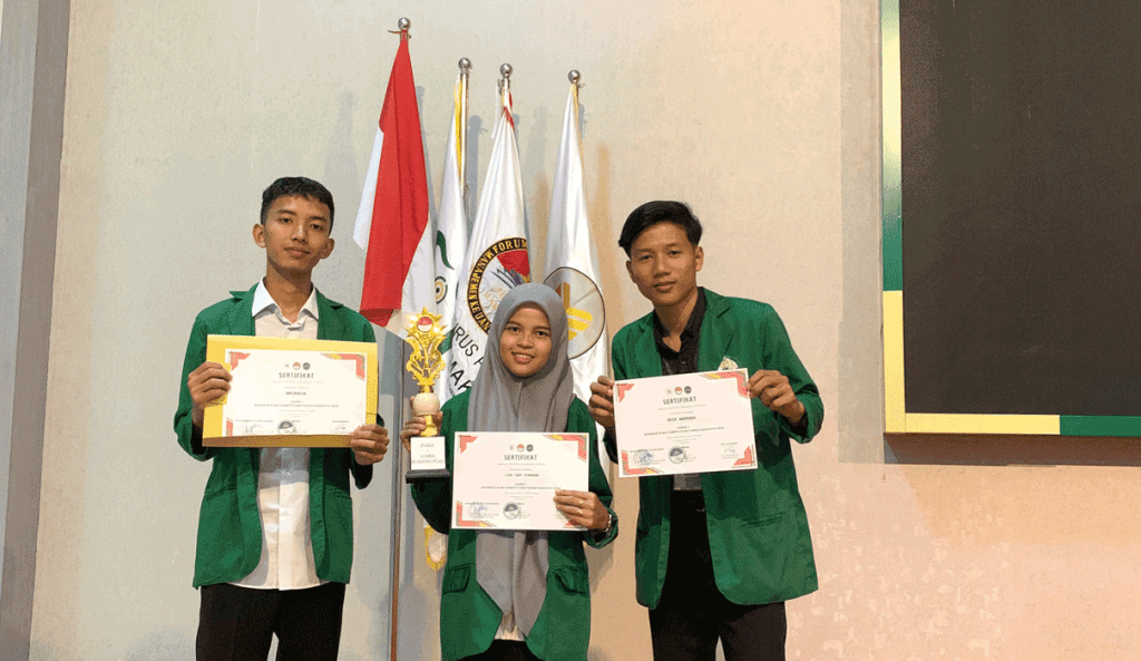 Mahasiswa Prodi Manajemen Keuangan Syariah Raih Juara Pertama di Ajang Perlombaan Nasional