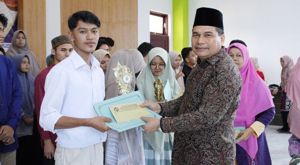 Rektor Apresiasi Kegiatan Pekan Bahasa UIN Syahada Padangsidimpuan