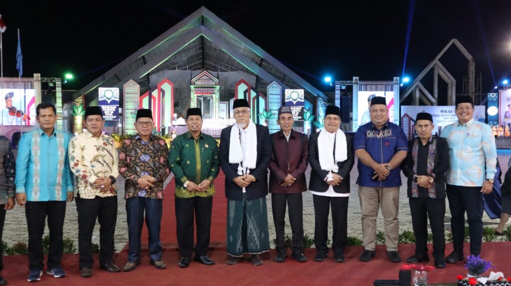 Rektor UIN Syahada Padangsidimpuan Hadiri Penutupan MTQ Tingkat Propinsi XXXIX