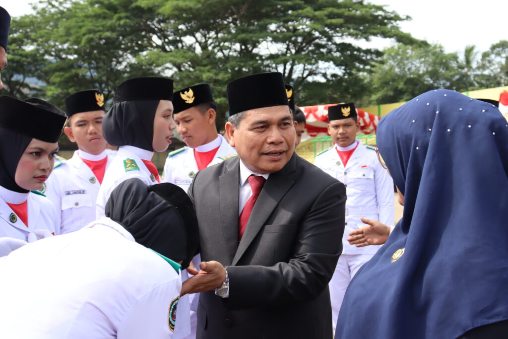 Rektor UIN Syahada Hadiri Upacara Hari Pahlawan di Stadion Haji Muhammad Nurdin