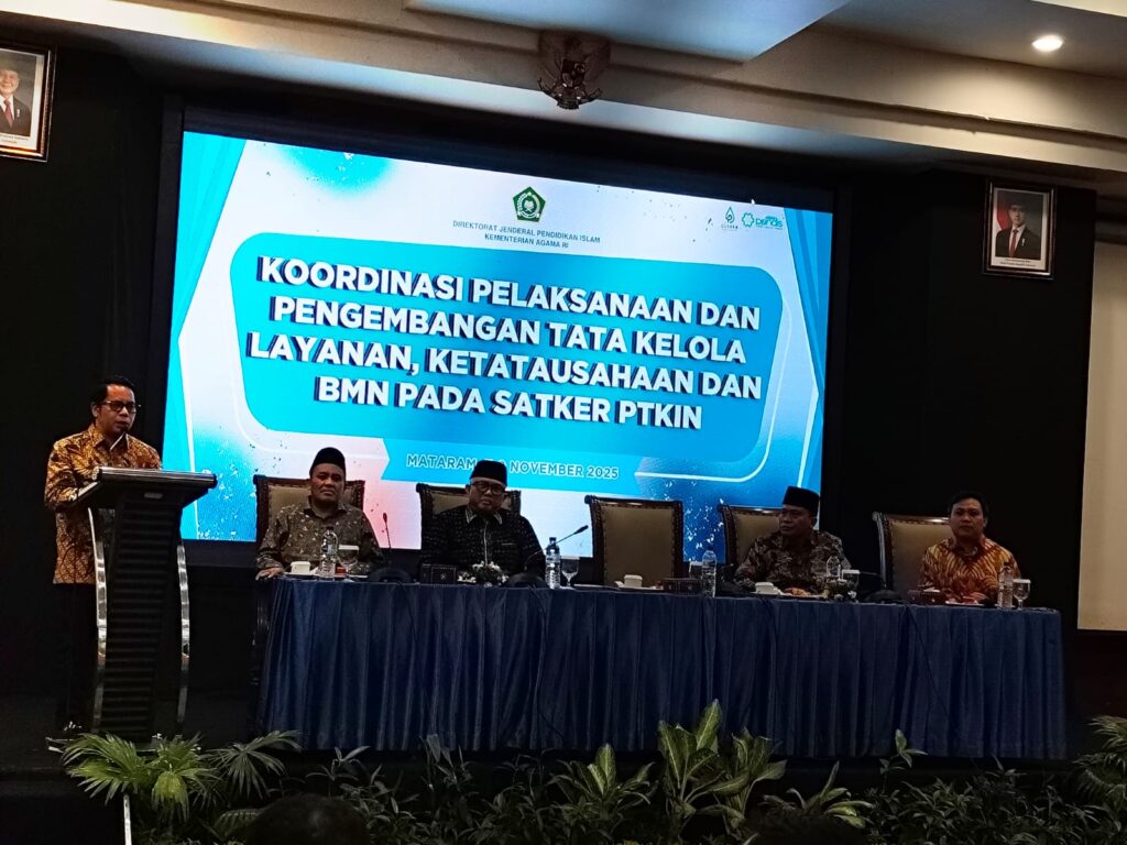 Sekjen Kemenag RI Buka Kegiatan Koordinasi Pengembangan Tata Kelola Layanan, Ketatausahaan, dan BMN pada Satker PTKIN di Mataram