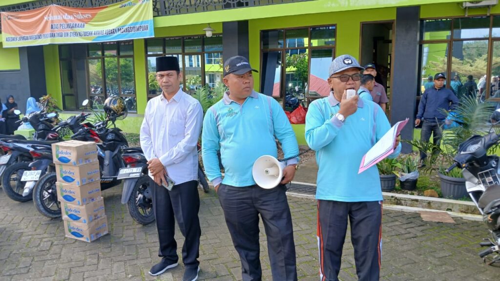 Tindak Lanjut Rapat Koordinasi, FDIK UIN Syahada Turun ke Lapangan Bantu Pemulihan Masjid Terdampak Bencana