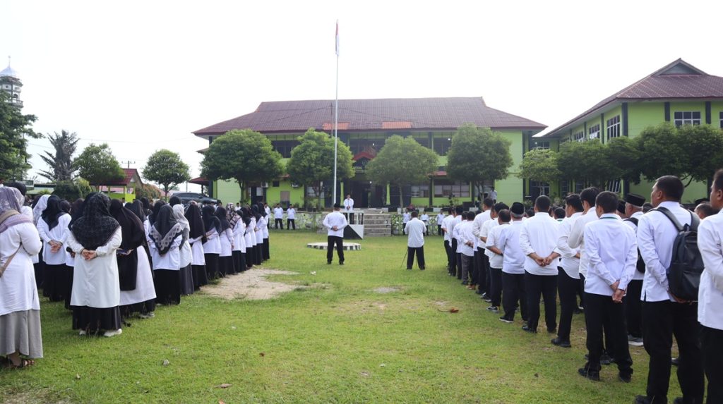 Perkuat Etos Kerja, UIN Syahada Gelar Apel Pagi Bersama Seluruh ASN
