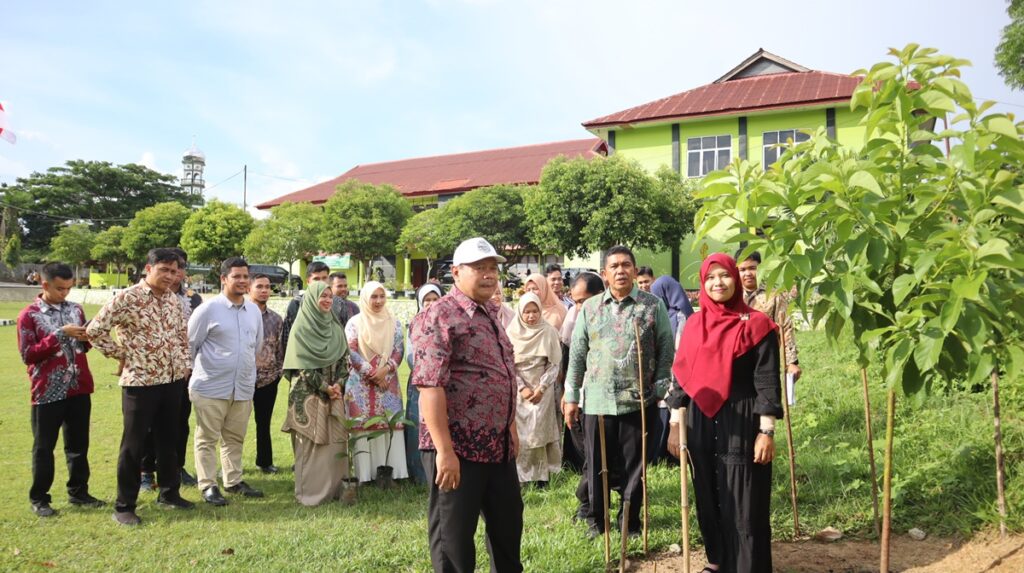 UIN Syahada Tanamkan Nilai Ekoteologi, 27 CPNS Laksanakan Penanaman Pohon Menuju PNS