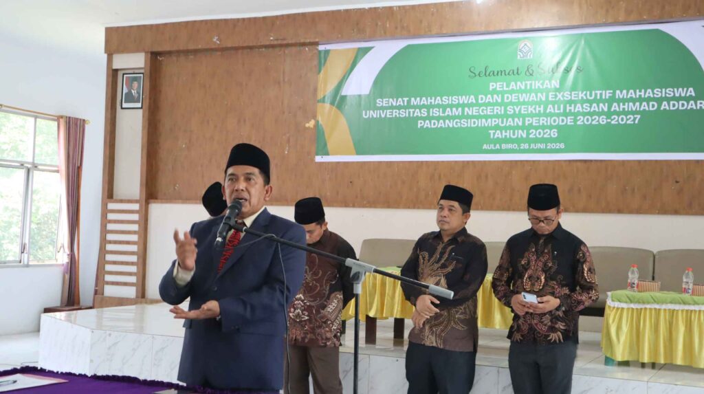Rektor Lantik SEMA-DEMA 2026-2027: Jangan Jadi Superman, Jadilah Super Team yang Mengakar Lewat Karya