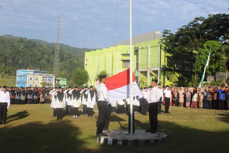 Upacara HUT Ke-81 RI, Rektor UIN Syahada Ajak Civitas Akademika Perkuat Integritas dan Pengabdian